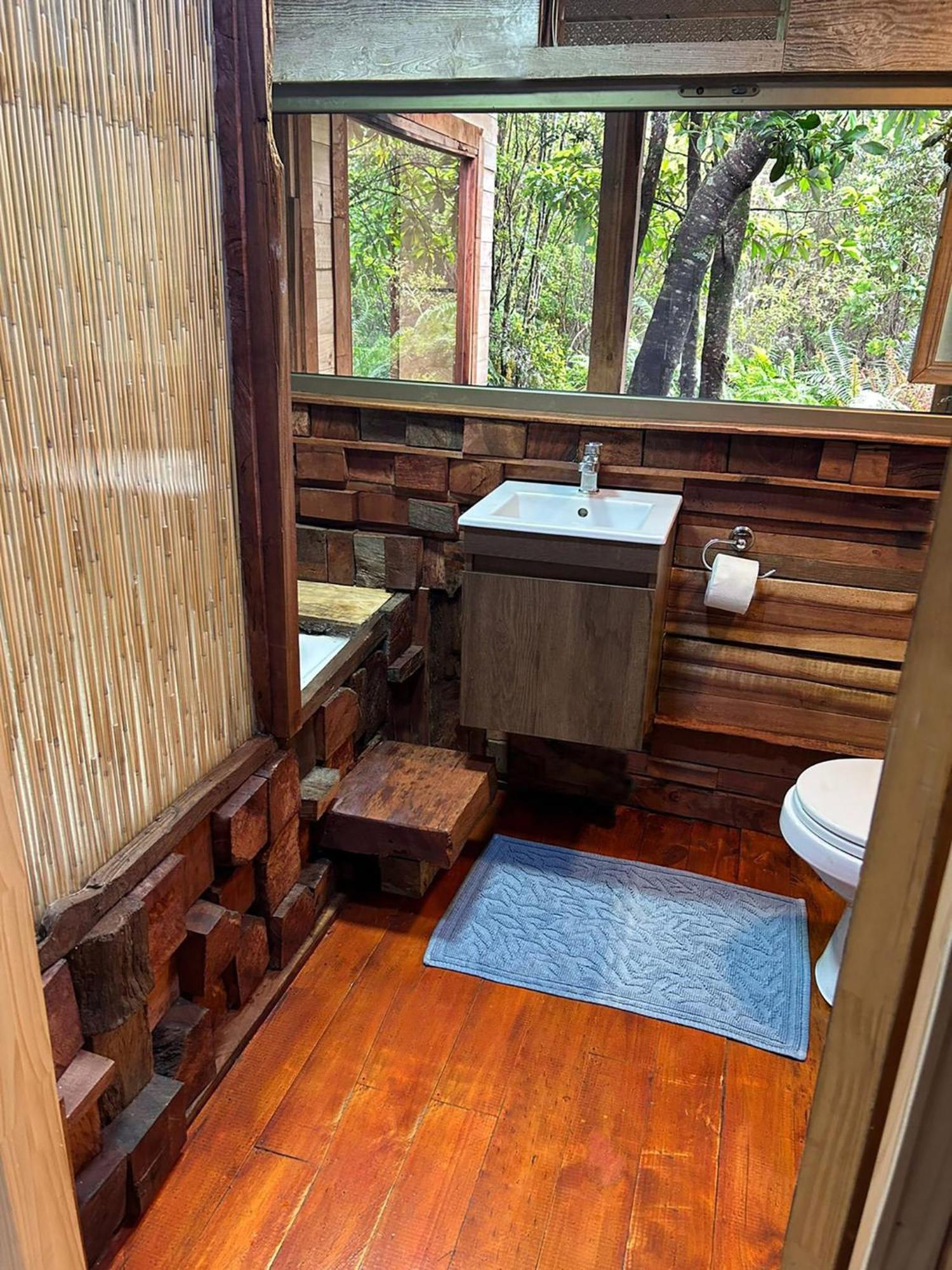 Cabanas Los Cantos Del Chucao 巴拉斯港 外观 照片